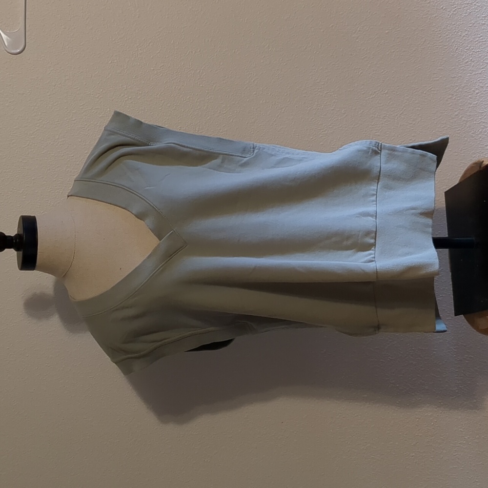 Athleta V Neck Sleeveless Sweatshirt